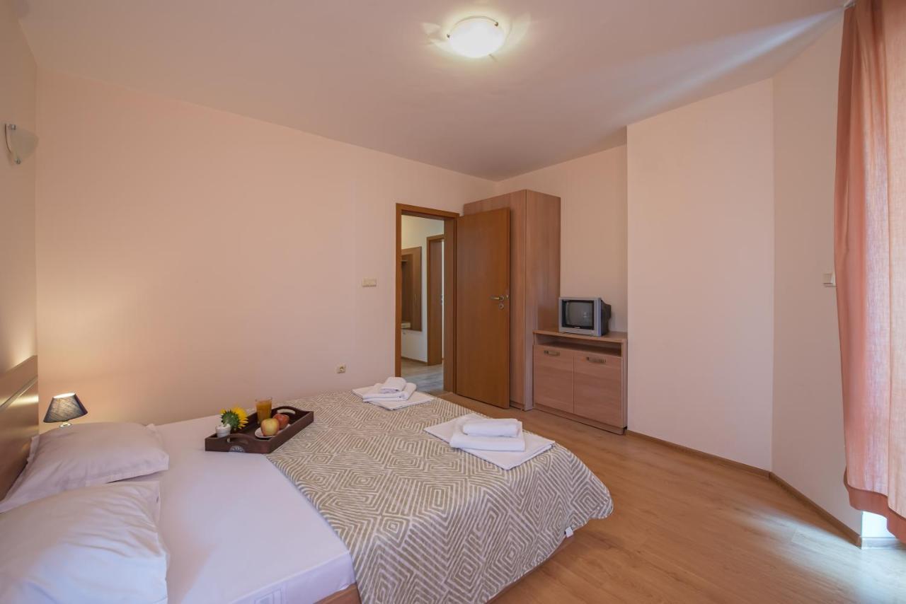 Chateau Del Mar Holiday Apartments Sunny Beach Exterior photo
