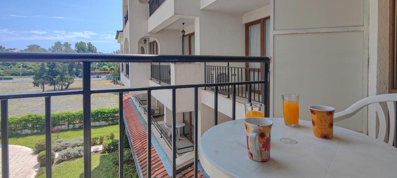 Chateau Del Mar Holiday Apartments Sunny Beach Exterior photo