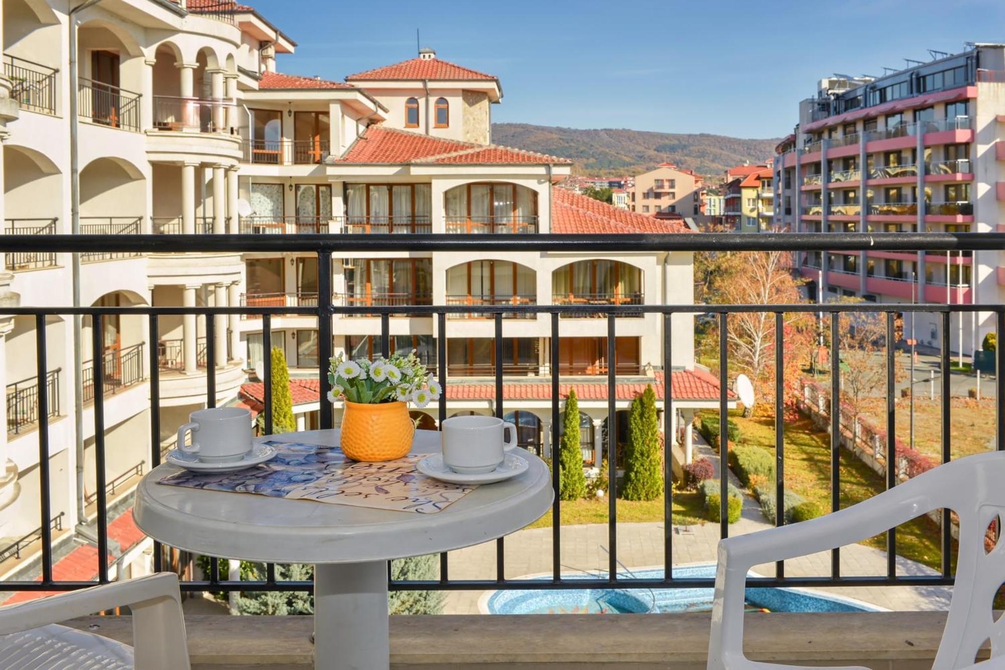 Chateau Del Mar Holiday Apartments Sunny Beach Exterior photo