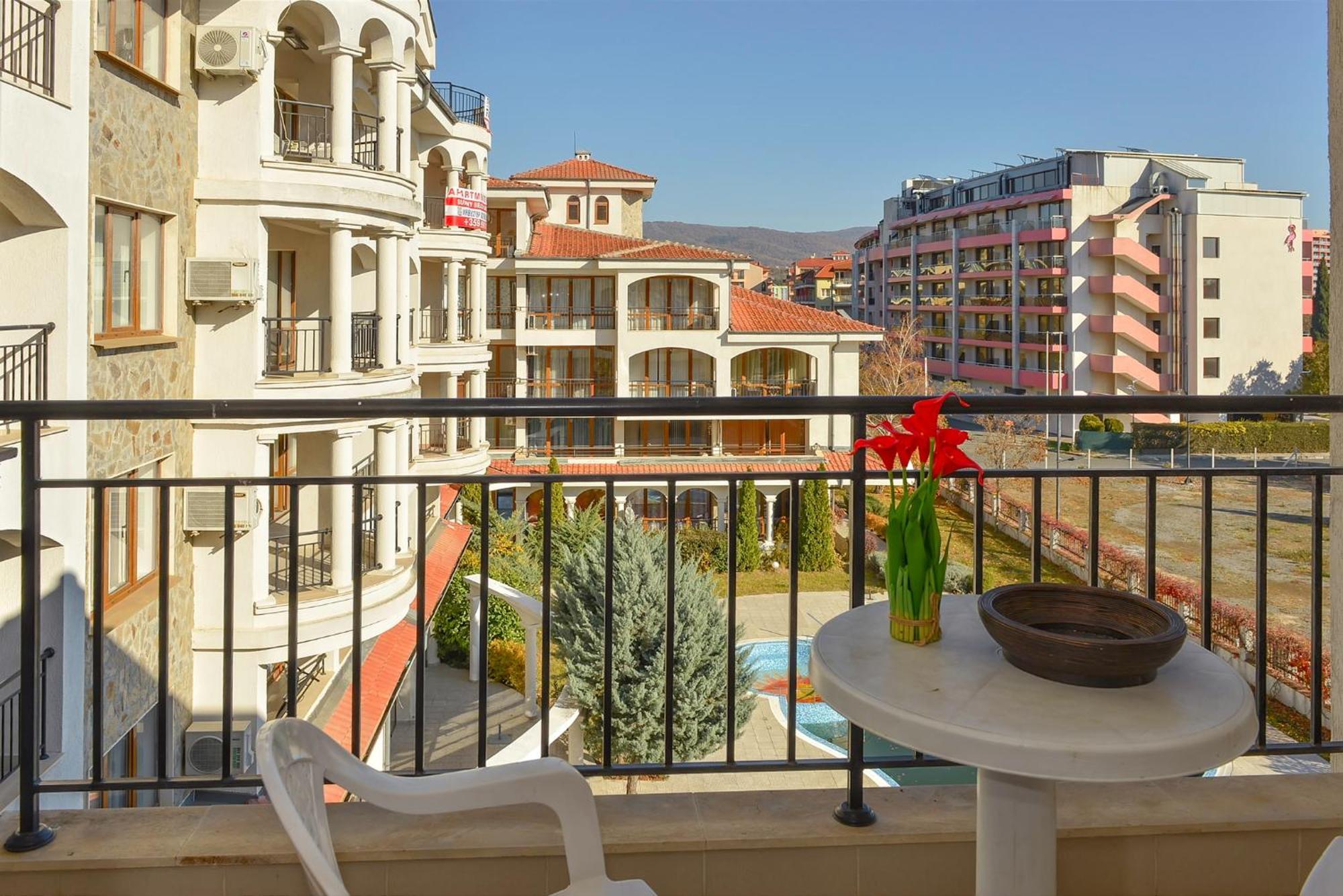 Chateau Del Mar Holiday Apartments Sunny Beach Exterior photo